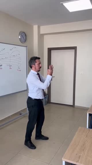 آموزش اذان در کلاس موسیقی